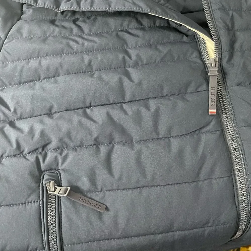 New! Tommy Hilfiger| Mens Jacket| Comfort Bi-Stretch|Lightweight insulation| Zip